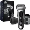 Braun Electric Razo Series 8 8457cc Electric Foil Shaver with Precision Beard Trimmer
