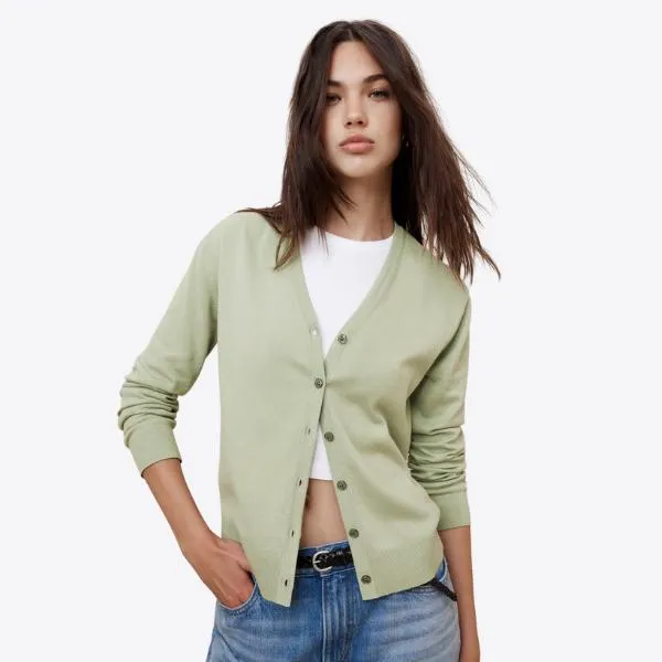 Banana Republic 下殺 3 折起，立即下單省 NT$2400 2