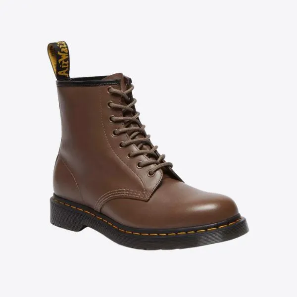 Dr. Martens 季末促銷低至 6 折，1460 女款馬丁靴現省 NT$2240 5