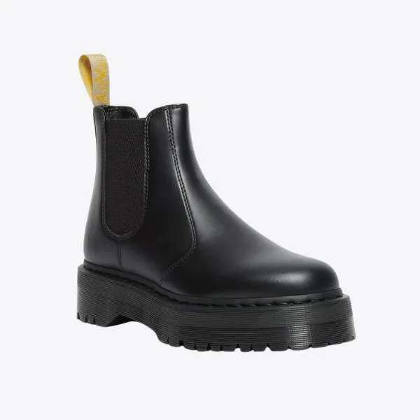 Dr. Martens 季末促銷低至 6 折，1460 女款馬丁靴現省 NT$2240 7