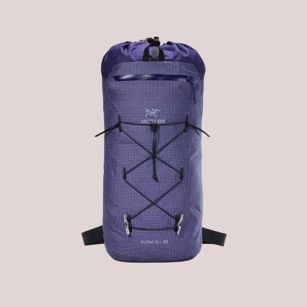 Arc’teryx Alpha AR 20：專為極簡登山打造的輕量包款
