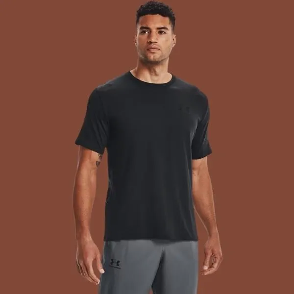 Under Armour 夏季促銷開跑，機能服飾限時 47 折起