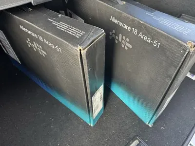 Alienware 18 Area-51, Ultra 9-275HX, 64GB, 6TB, QHD+ 300Hz, RTX 5090, Not Cherry